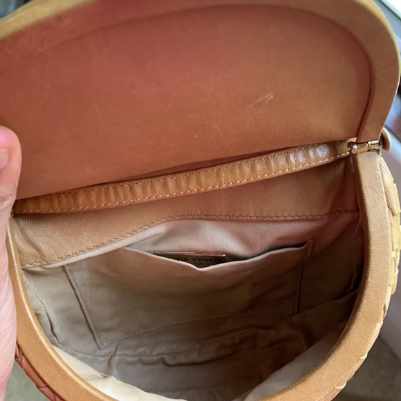 Bottega Veneta Crossbody Tan - Picture 11 of 12